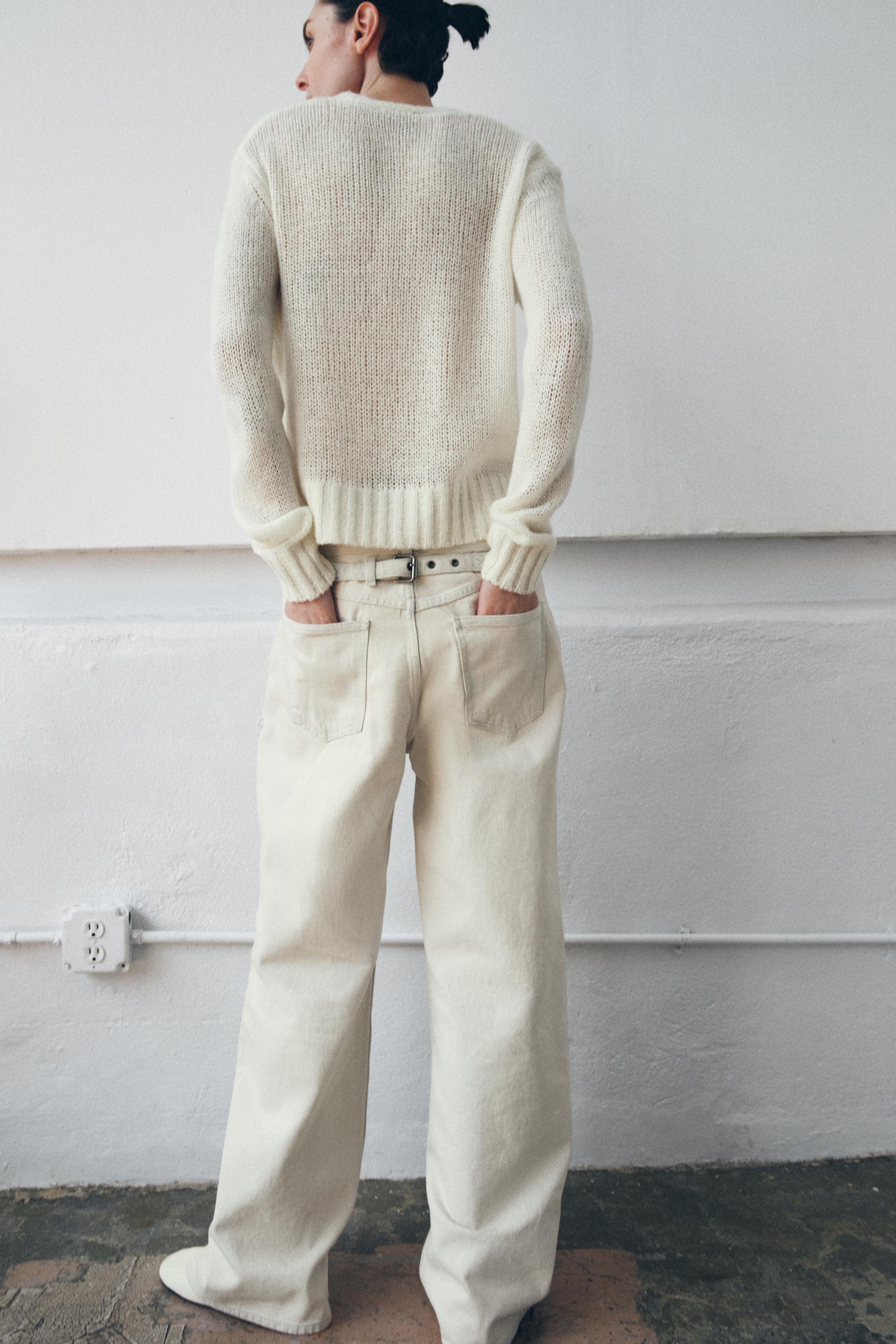 V-NECK KNIT CARDIGAN
